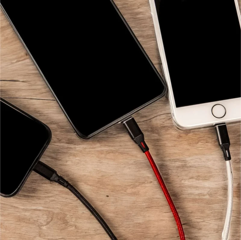 Kabel 3w1 1m USB-C / Micro-USB / Lightning – Wszechstronność w jednym kablu!