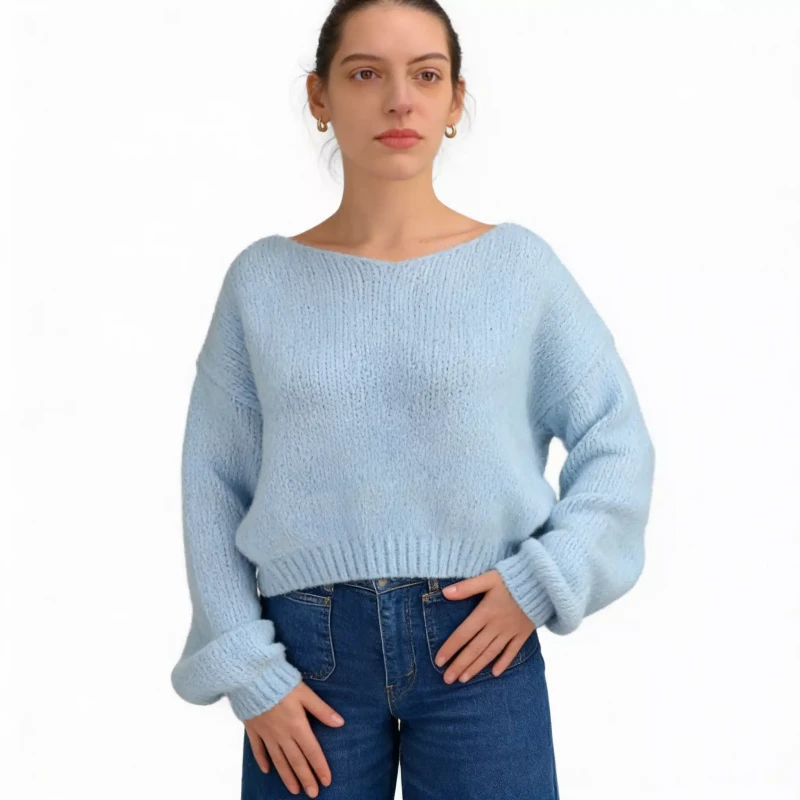 Ciepły sweter damski niebieski oversize miękki elegancki, klasyczny dekolt Captain Mike