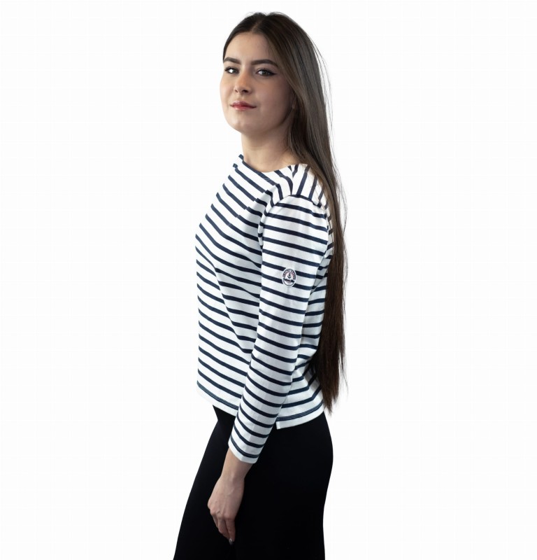 certyfikat OEKO-TEX, koszulka, damska, t-shirt, bawełniana, elastyczna, markowa,  dopasowany krój, wygodna na rożne okazje, na lato, na jesień, na wiosnę